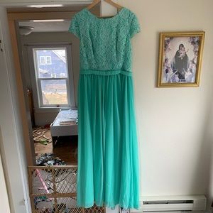 Stunning Sea Foam Green Bridesmaid Dress (XL/XXL)